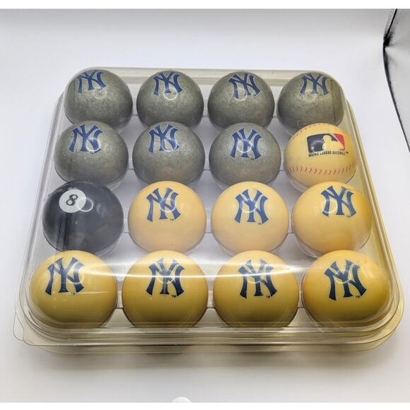 Official MLB New York Yankees Full Pool Retro Billiard Balls Set of 16 - Picture 2 of 7